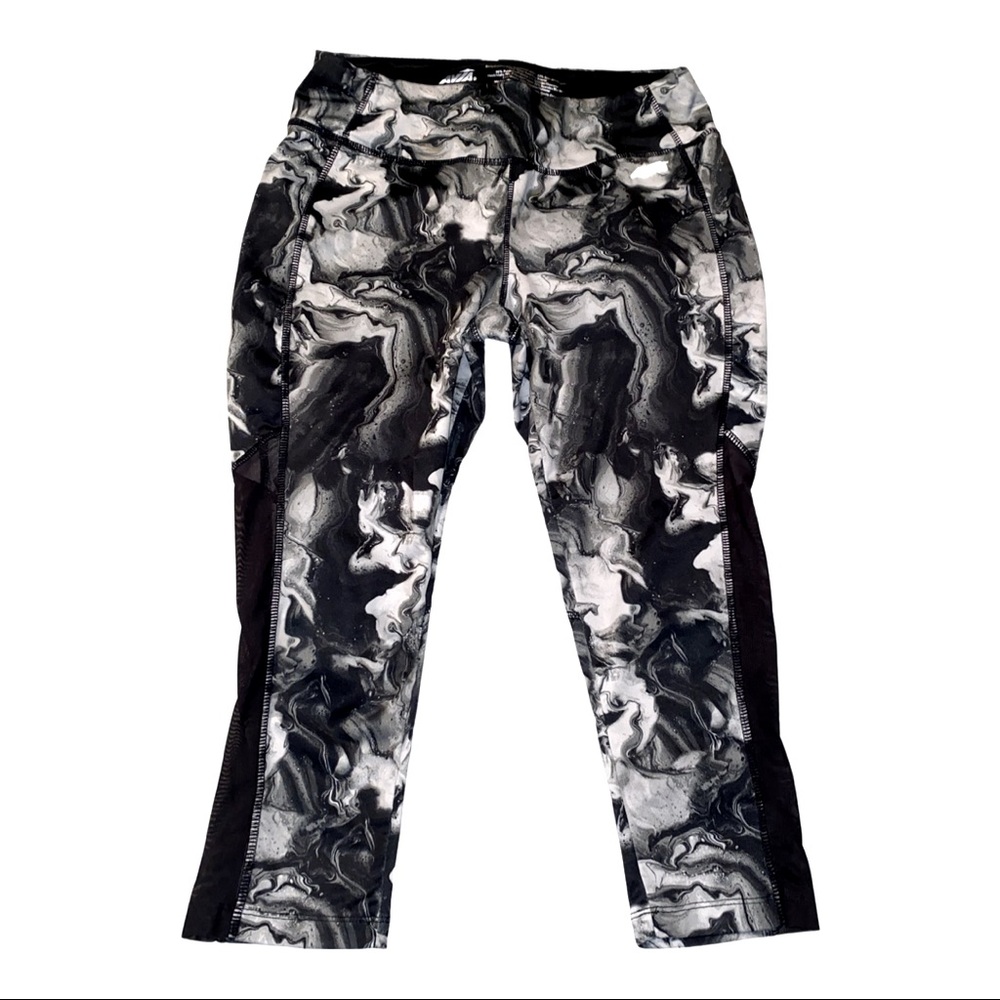 Cropped work out pants